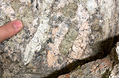 Bild på litiummineral.