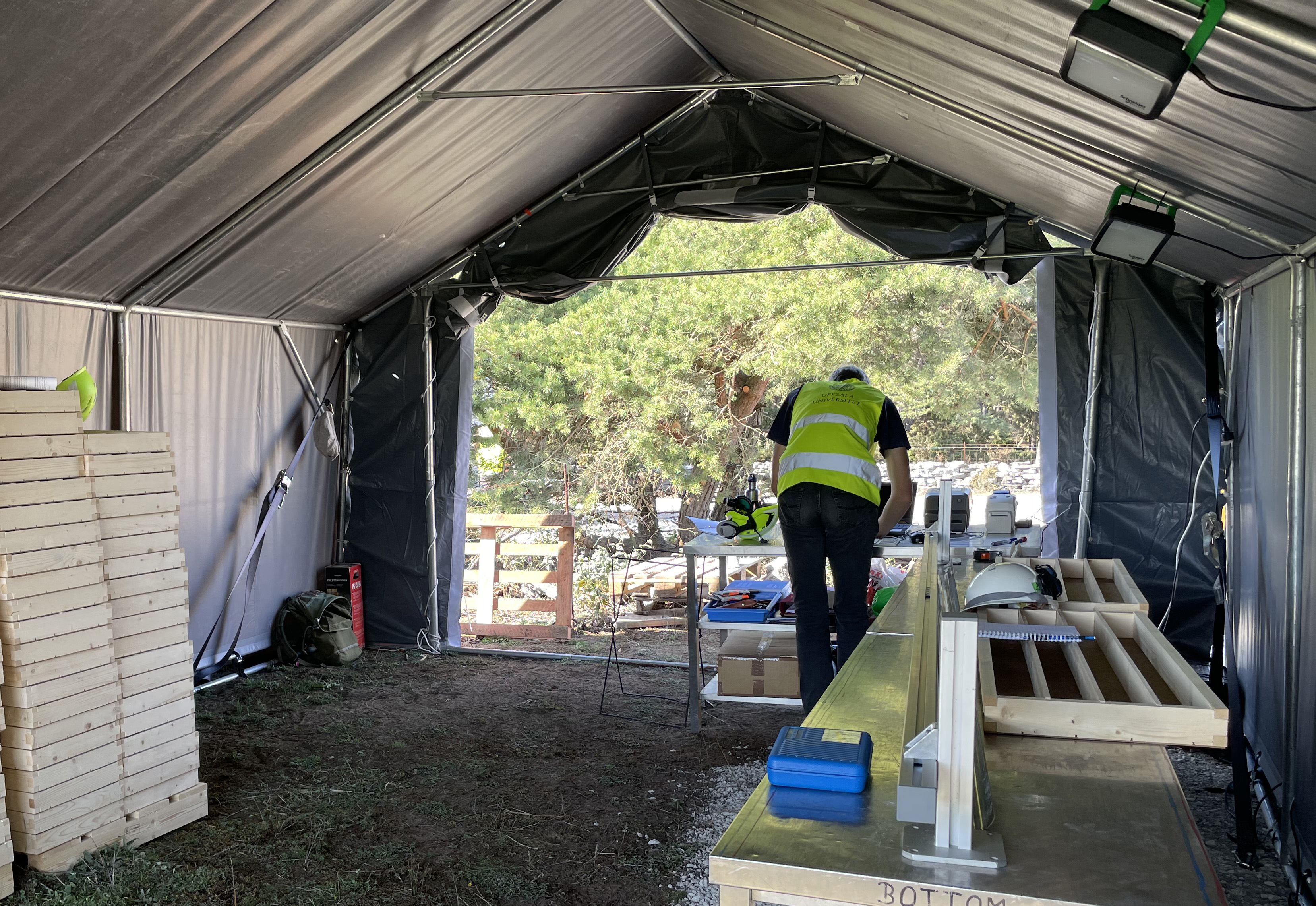 De borrk&auml;rnor som tagits upp har nu packats och skickats f&ouml;r kemisk skanning och provtagning.