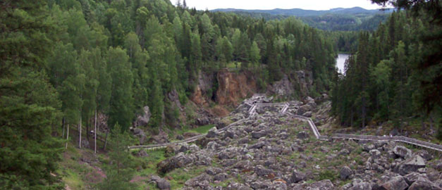 Bild som visar en gammal flodfåra. Bild som visar en gammal flodfåra.