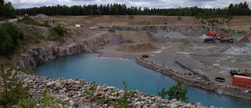 Foto av grus- och bergtäkt i Kjula