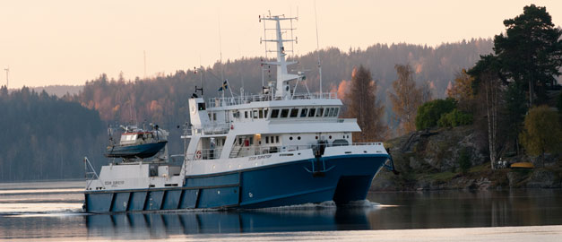A boat. A boat.
